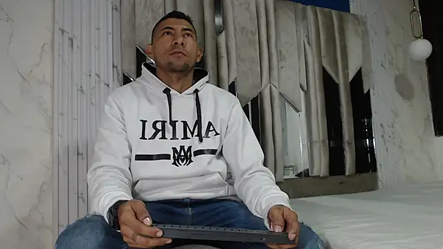 Morganandmegan online show from 11-24-25, 11:10