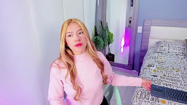 Snapshot of LexxyBunny_ chatting on 10-25-25, 11:40 LexxyBunny online show from 10-25-25, 11:40