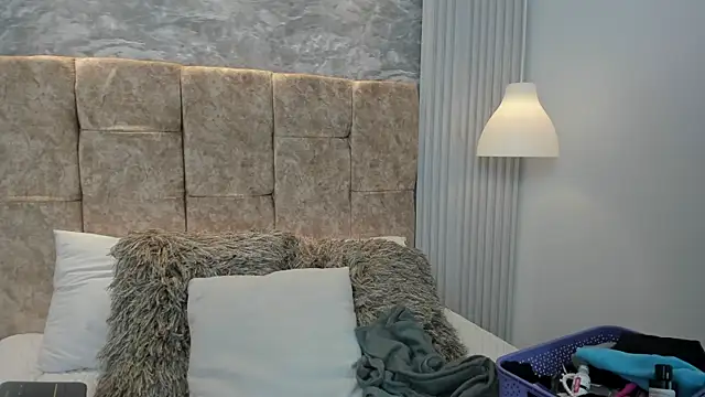 leilapons online show from 09-16-25, 04:41