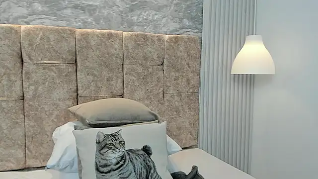 leilapons online show from 10-07-25, 05:21