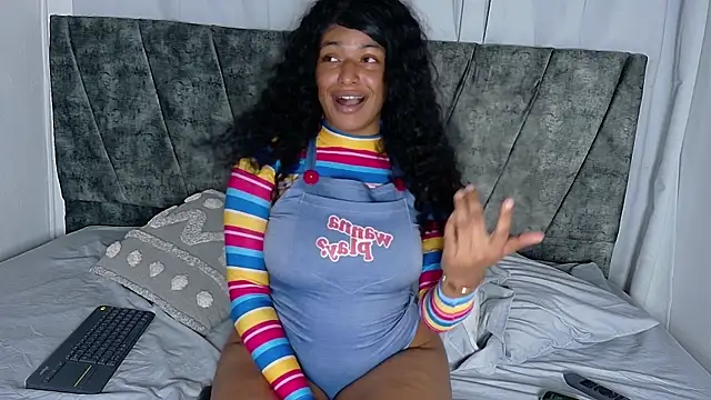 ValeriGallardo17 online show from 10-23-25, 10:41