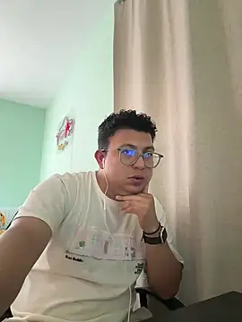Snapshot of JaviSala chatting on 05-04-26, 09:22 JaviSala online show from 05-04-26, 09:22