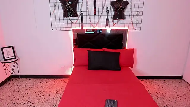 kasandrandliam online show from 10-04-25, 03:15