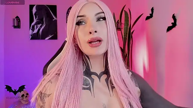 VelvetVampiree online show from 04-23-26, 05:19