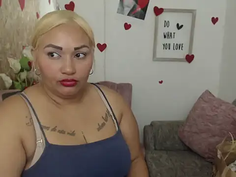 Snapshot of laleska_montenegro chatting on 10-14-25, 03:57 laleska montenegro online show from 10-14-25, 03:57