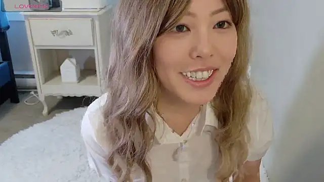 Snapshot of Nana_with chatting on 03-11-26, 09:10 Nana with online show from 03-11-26, 09:10