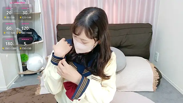 yuu-chan  online show from 10-12-25, 04:11