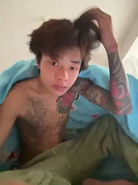 Snapshot of junjun1189 chatting on 02-07-26, 02:15 junjun1189 online show from 02-07-26, 02:15