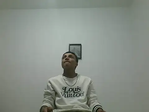 yissus 20  online show from 11-25-25, 04:01