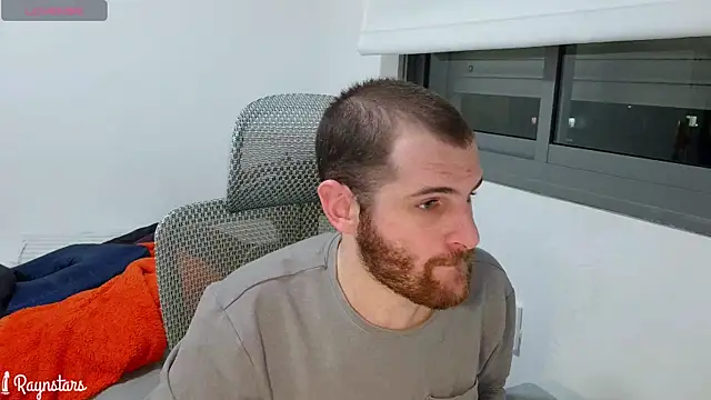 Snapshot of raynstars chatting on 02-10-26, 04:11 raynstars online show from 02-10-26, 04:11