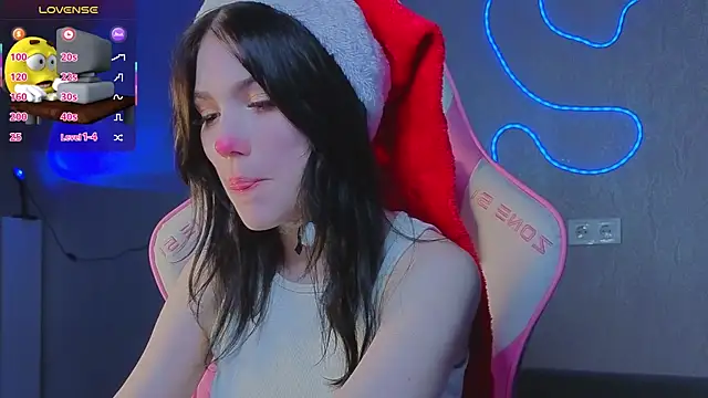 Snapshot of Sophie_SkyAngel chatting on 12-19-25, 02:13 Sophie SkyAngel online show from 12-19-25, 02:13