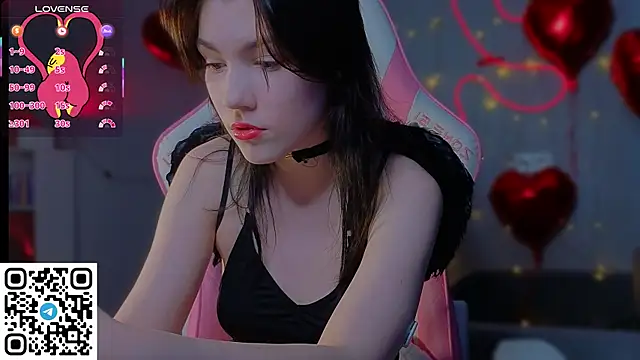 Snapshot of Sophie_SkyAngel chatting on 02-14-26, 09:39 Sophie SkyAngel online show from 02-14-26, 09:39