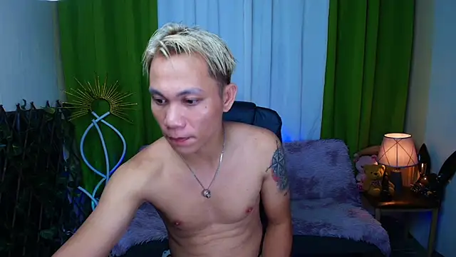 Snapshot of princenavheen chatting on 06-09-26, 11:55 princenavheen online show from 06-09-26, 11:55