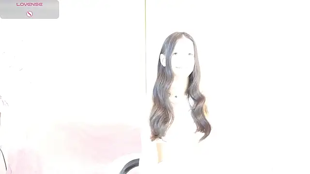 Snapshot of Janet_Jee chatting on 09-17-25, 12:18 Janet Jee online show from 09-17-25, 12:18