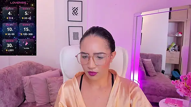 Snapshot of Sharon_breezee chatting on 11-11-25, 04:12 Sharon breezee online show from 11-11-25, 04:12