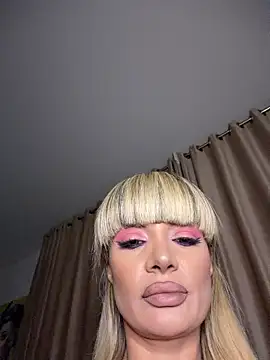 Snapshot of BOO_D chatting on 11-12-25, 07:24 BOO D online show from 11-12-25, 07:24