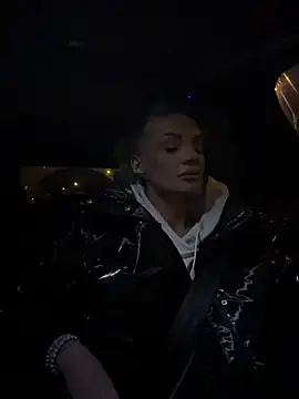 Snapshot of BOO_D chatting on 12-21-25, 09:22 BOO D online show from 12-21-25, 09:22