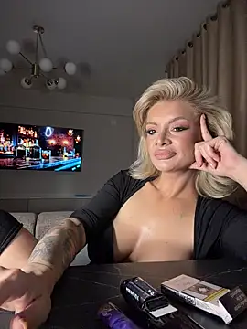 Snapshot of BOO_D chatting on 01-15-26, 08:56 BOO D online show from 01-15-26, 08:56