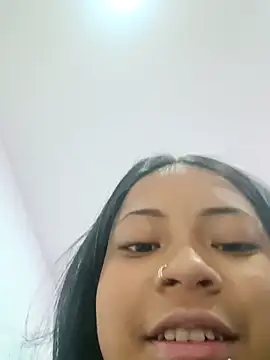 Snapshot of LilyCutee_ chatting on 10-16-25, 07:15 LilyCutee online show from 10-16-25, 07:15