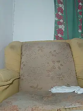 Snapshot of alex-golden chatting on 12-04-25, 05:28 alex-golden online show from 12-04-25, 05:28