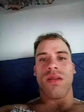 Snapshot of alex-golden chatting on 03-25-26, 04:02 alex-golden online show from 03-25-26, 04:02