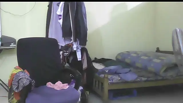 femboyslqueen online show from 09-18-25, 10:50