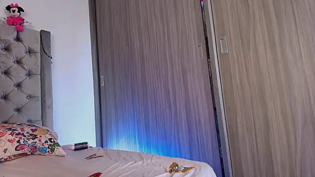 Snapshot of dreamsussi chatting on 11-05-25, 07:47 dreamsussi online show from 11-05-25, 07:47