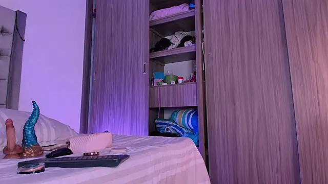 dreamsussi online show from 04-18-26, 12:25