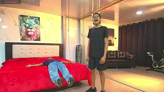 Bisexlifehot   online show from 04-14-26, 11:22