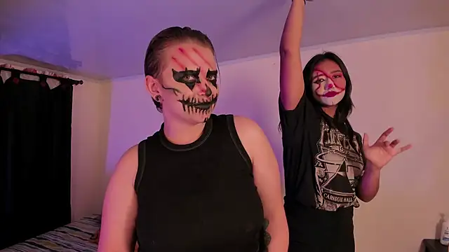 Snapshot of CrazyCakes_ chatting on 10-31-25, 06:58 CrazyCakes online show from 10-31-25, 06:58