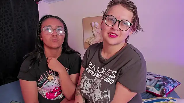 Snapshot of CrazyCakes_ chatting on 11-29-25, 04:59 CrazyCakes online show from 11-29-25, 04:59