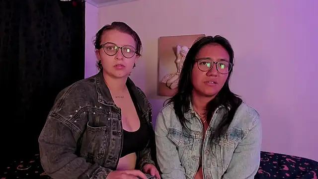 Snapshot of CrazyCakes_ chatting on 12-16-25, 03:44 CrazyCakes online show from 12-16-25, 03:44