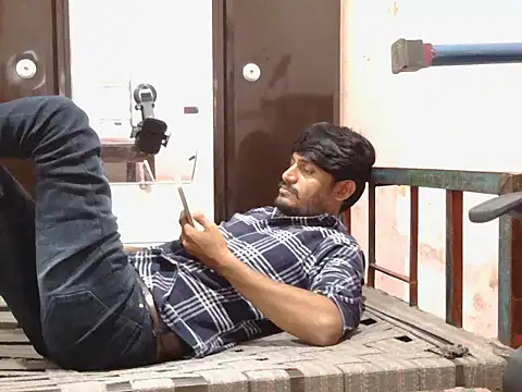 Snapshot of krishjaat43 chatting on 10-30-25, 04:08 krishjaat43 online show from 10-30-25, 04:08