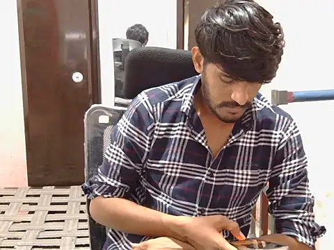 Snapshot of krishjaat43 chatting on 10-31-25, 05:19 krishjaat43 online show from 10-31-25, 05:19