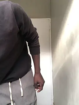 Snapshot of cuminsidebby chatting on 10-31-25, 05:08 cuminsidebby online show from 10-31-25, 05:08