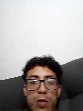 Snapshot of Jaleale33 chatting on 09-28-25, 10:31 Jaleale33 online show from 09-28-25, 10:31