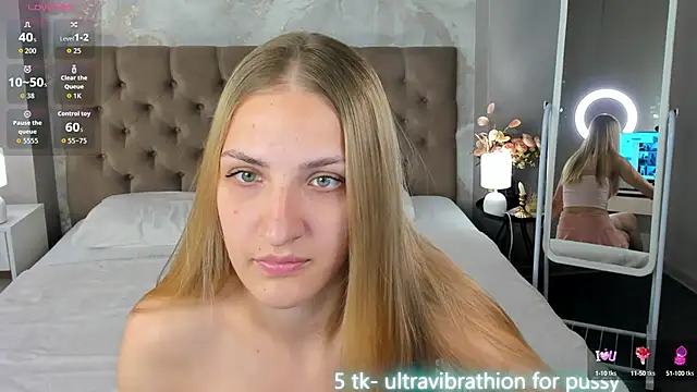 Snapshot of Luna_Vibee chatting on 09-18-25, 10:28 Luna Vibee online show from 09-18-25, 10:28