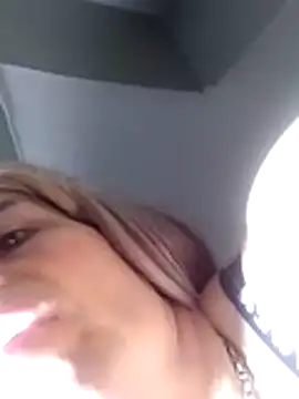 Snapshot of kaylikinky chatting on 12-14-25, 09:19 kaylikinky online show from 12-14-25, 09:19