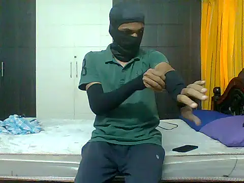 Snapshot of Naughty_Boy_Telugu chatting on 09-27-25, 09:14 Naughty Boy Telugu online show from 09-27-25, 09:14