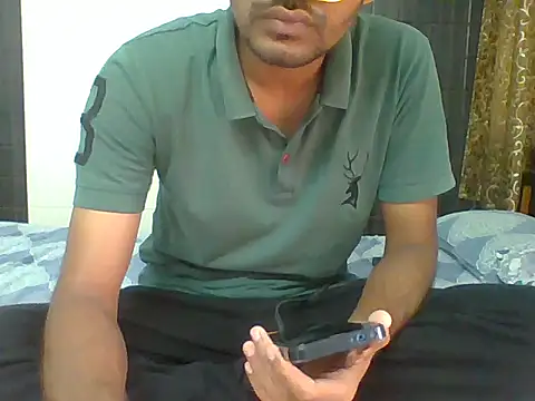 Snapshot of Naughty_Boy_Telugu chatting on 10-23-25, 09:30 Naughty Boy Telugu online show from 10-23-25, 09:30