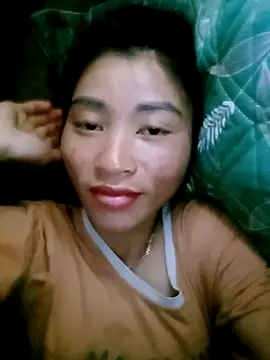 Snapshot of Phuongphuongg chatting on 09-15-25, 10:04 Phuongphuongg online show from 09-15-25, 10:04