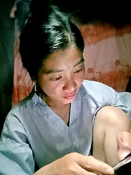 Snapshot of Phuongphuongg chatting on 09-22-25, 01:24 Phuongphuongg online show from 09-22-25, 01:24