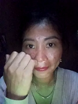 Snapshot of Phuongphuongg chatting on 10-06-25, 10:34 Phuongphuongg online show from 10-06-25, 10:34