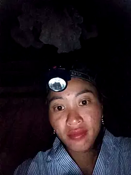 Snapshot of Phuongphuongg chatting on 10-07-25, 01:41 Phuongphuongg online show from 10-07-25, 01:41