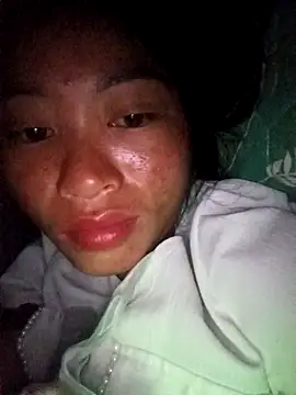 Snapshot of Phuongphuongg chatting on 10-09-25, 09:46 Phuongphuongg online show from 10-09-25, 09:46