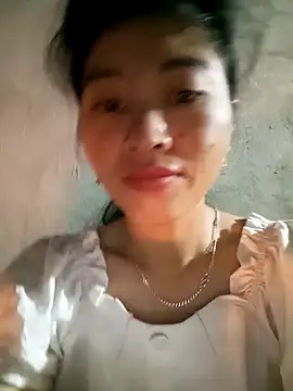 Snapshot of Phuongphuongg chatting on 10-27-25, 10:36 Phuongphuongg online show from 10-27-25, 10:36