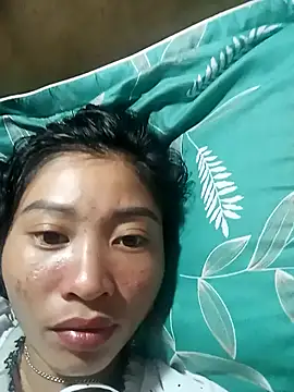 Snapshot of Phuongphuongg chatting on 11-12-25, 02:39 Phuongphuongg online show from 11-12-25, 02:39