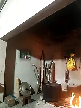 Snapshot of Phuongphuongg chatting on 12-14-25, 11:09 Phuongphuongg online show from 12-14-25, 11:09