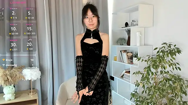 Snapshot of UdelaDodson chatting on 10-16-25, 02:23 UdelaDodson online show from 10-16-25, 02:23