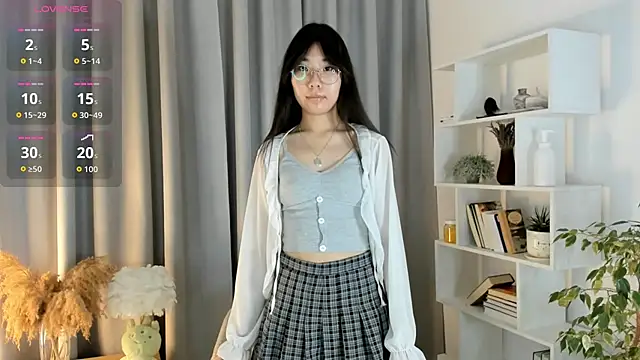 Snapshot of UdelaDodson chatting on 10-19-25, 01:17 UdelaDodson online show from 10-19-25, 01:17